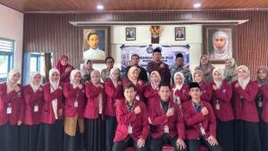 Mahasiswa PLP Umsida Kelompok 69 Disambut Hangat di MA Muhammadiyah 2 Pondok Modern Paciran