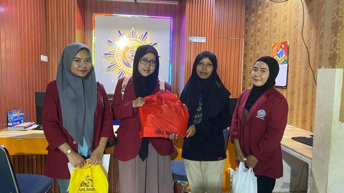 Mahasiswi Kebidanan Umsura Edukasi Kesehatan Kulit di Panti Asuhan Muhammadiyah Semampir