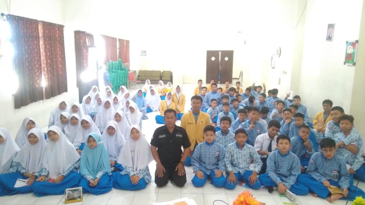 MDMC Sidoarjo Bekali Siswa SMP Muhammadiyah 6 Krian Kesiapsiagaan Menghadapi Bencana