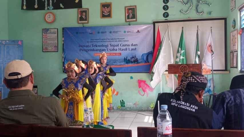 Mengikuti Program Peningkatan Ekonomi Jalamu MPM PP Muhammadiyah di MIM 03 Weru Paciran