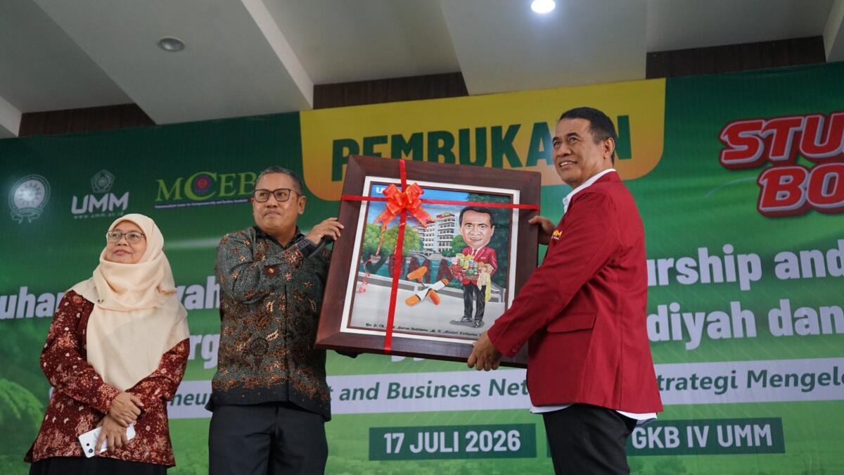Mentan Andi Amran Sulaiman Bedah Mental Bisnis Mahasiswa di UMM: “Guru Terbaikmu adalah Rugi”