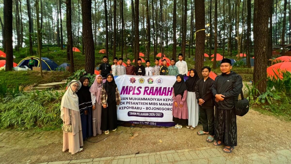 MIBS Manarul Ilmi Awali Tahun Ajaran dengan MPLS dan Tadabur Alam di Trawas
