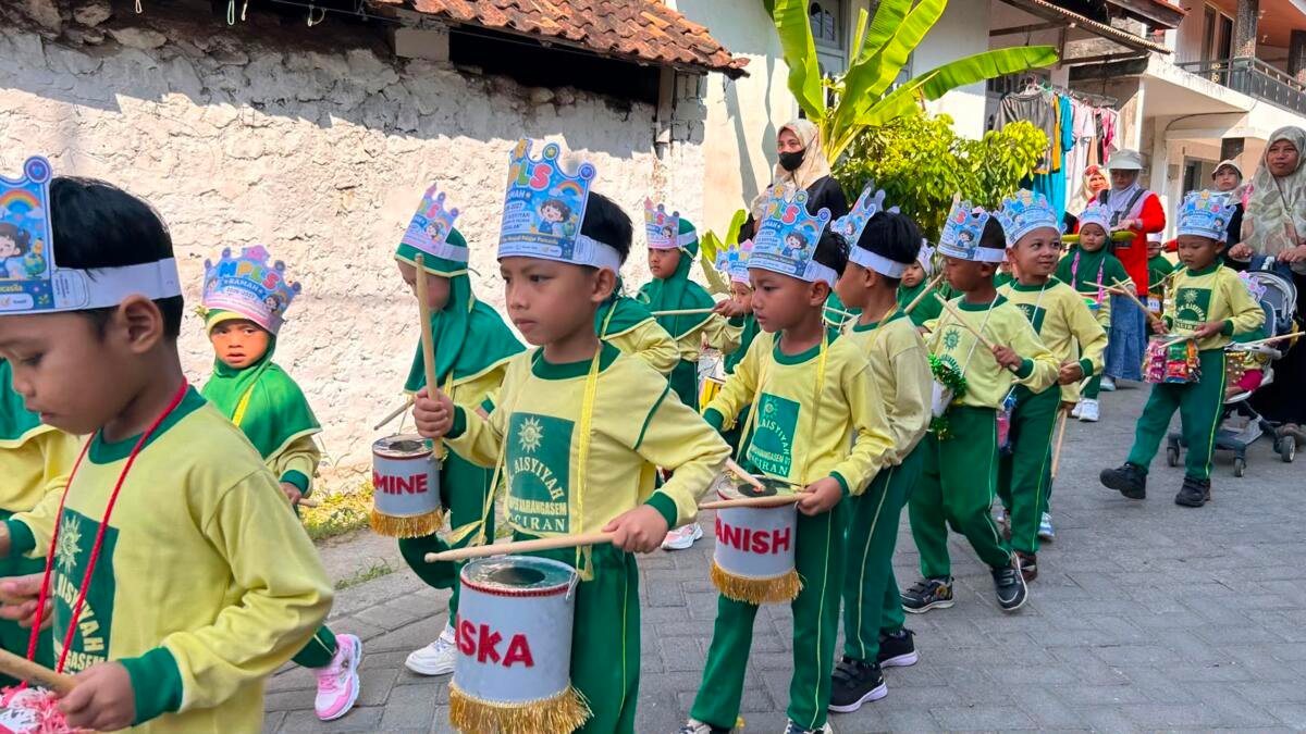 MPLS Ramah Day 5 PAUD Aisyiyah Karangasem 02 Paciran Tumbuhkan Keberanian Anak Tampil di Tengah Masyarakat