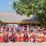 Pawai Meriah Warnai MPLS KB-TK PAUD Dharma Wanita Payaman, Mahardika Drumband Semarakkan Suasana