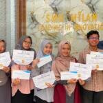 PCM Tulangan Berikan Penghargaan kepada Tujuh Guru dan Karyawan Berprestasi SMK Milan