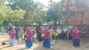 Penutupan MPLS PAUD Karangasem 03 Jetak Paciran Lamongan Berlangsung Meriah di Kebun Leha-Leha Paciran