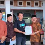 Prof Abdul Mu’ti Serahkan Wakaf Tanah kepada PRM Pondok Cabe Ilir
