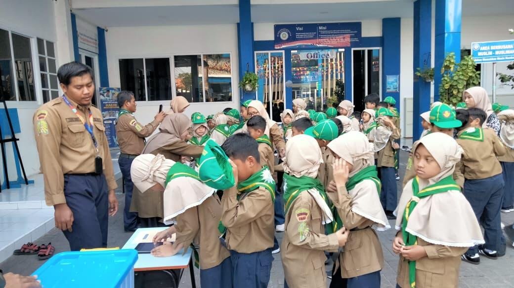 Puncak MPLS Ramah, SD Muhammadiyah Manyar Gelar Pilkalas Digital untuk Tanamkan Nilai Demokrasi