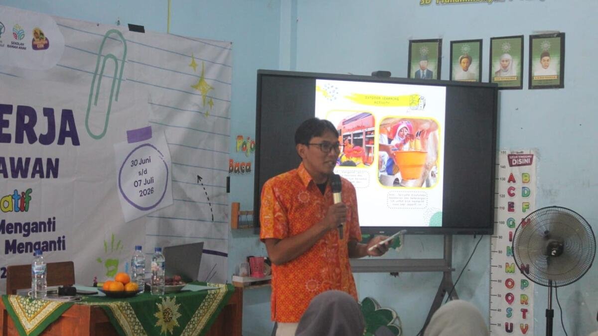 Raker Guru Sekolah Kreatif Menganti Bahas Penguatan Konsep dan Implementasi Pembelajaran