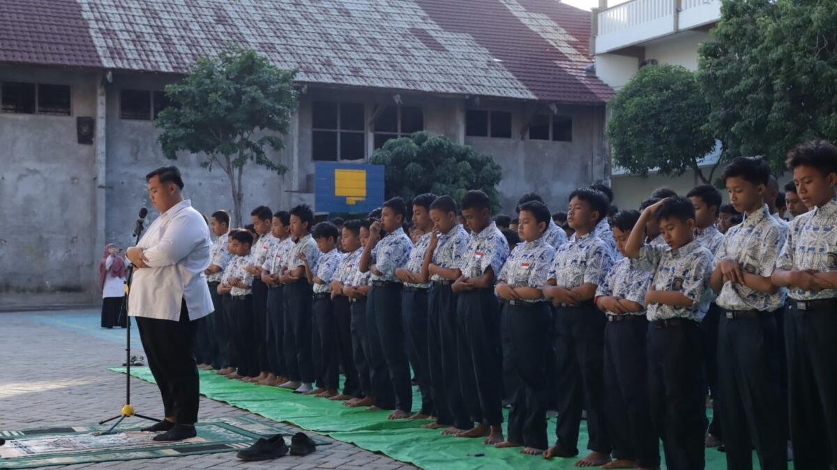Salat Dhuha Berjamaah Jadi Budaya Sekolah, SMPMu Jipat Karangasem Perkuat Karakter Religius Murid