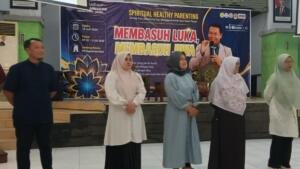 Sinergi Guru dan Orang Tua, SD Muhammadiyah 1 Ngadiluwih Gelar Spiritual Healthy Parenting