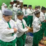 Shalat Dhuha Jadi Pembiasaan Pagi, SD Mugres Perkuat Karakter Murid