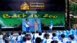 Siswa Baru Smamda Ikuti Fortasi Edukatif di Kebun Binatang Surabaya