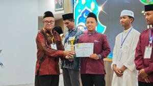 Siswa Smamio GKB Raih Juara III Lomba Adzan Fashmu III Jawa Timur
