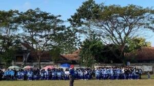 SMA Muha Genteng Kerahkan Seluruh Warga Sekolah Meriahkan Pawai Ta’aruf PCM Genteng 2026