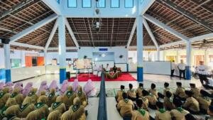 SMP MBS Jombang Asah Talenta Santri Lewat Penulisan Kreatif Lewat Friday Inspiration