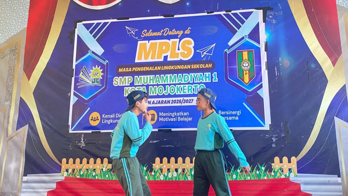 Talenta Show Meriahkan Hari Kelima MPLS SMP Muhammadiyah 1 Kota Mojokerto, Siswa Tampilkan Bakat Terbaik