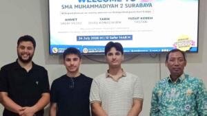 Tiga Mahasiswa Turki Pelajari Kemuhammadiyahan dan Berbagi Budaya di Smamda