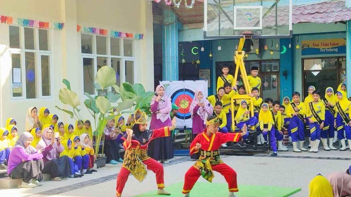 Unjuk Minat dan Bakat Meriahkan Penutupan MPLS Ramah SDMP Tamsis Mojokerto
