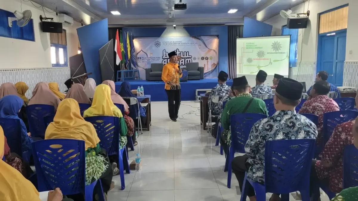 Wakil PDM Lamongan Padukan Dalil, Guyonan, dan Keteladanan di Baitul Arqam PRM Sendangagung