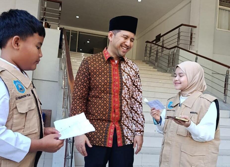 Wartawan Cilik Mudipat Rela Menunggu 3,5 Jam Demi Wawancarai Wakil Gubernur Jatim Emil Dardak