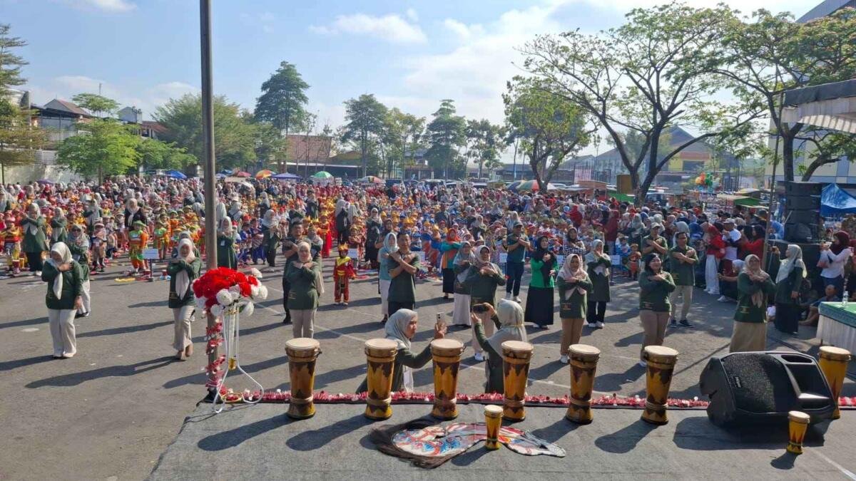 1300 Anak PAUD Aisyiyah Kompak Lestarikan Budaya Lokal dalam Gebyar Reog Kendang Tulungagung 
