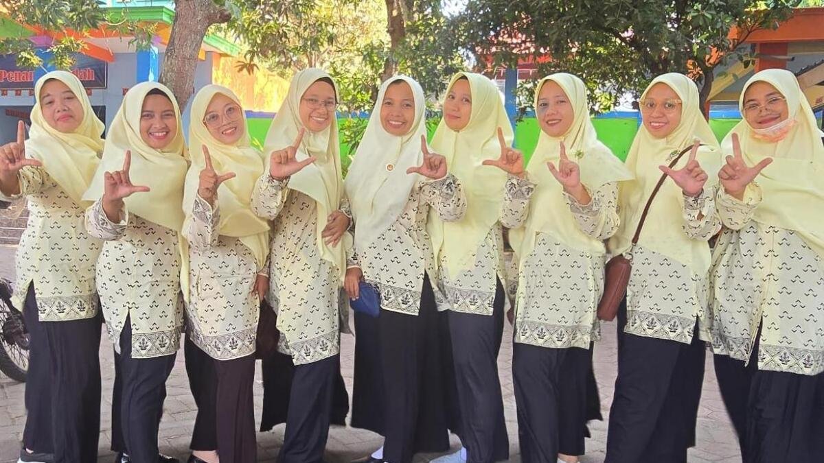 9 Anggota PRNA Sendangagung Ikuti Upacara HUT Ke-81 RI di Paciran