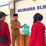Dukung Lingkungan Bersih, PLP 68 Umsida Sediakan Tempat Sampah Terpilah di Kelurahan Blimbing