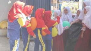 Caterpillar dan Ester Warnai Lomba Agustusan D3 Sekolah Inovatif Jagir