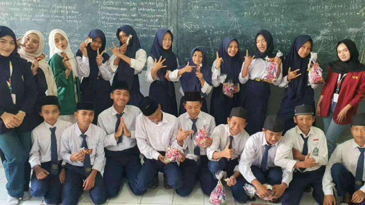 Cegah Pernikahan Dini, Mahasiswa KKN-MAs Kelompok 100 Edukasi Siswa MTS Miftahul Ulum Tawangsari 