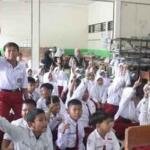 Cegah Perundungan Sejak Dini, KKN STIT Muhammadiyah Bojonegoro Sosialisasi Anti-Bullying di SDN Prigi 1