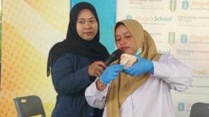 CKG Puskesmas Kebomas Bekali Siswa Mugeb Primary School Cara Merawat Gigi