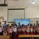 Dari “Saya Bisa” Jadi “Saya Paham!”, Ria Pusvita Dampingi Lesson Study di Kalimantan Barat