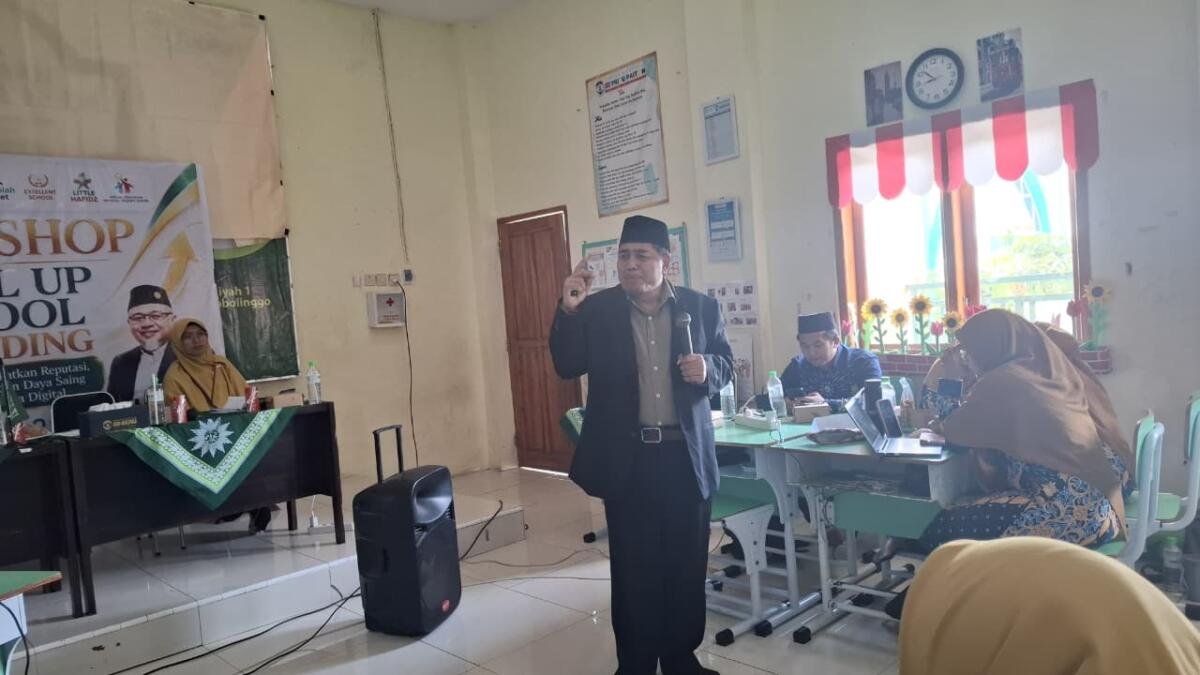 Dr. Mulyana Tekankan Pentingnya Berita Positif dalam Membangun School Branding