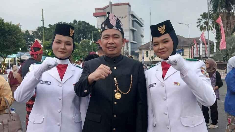 Dua Siswi SMK Muhammadiyah 5 Cakru Dikukuhkan sebagai Anggota Paskibra Kabupaten Jember 2026