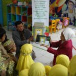 EcoBin-AR Ajak Anak TK Aisyiyah Benowo Belajar Memilah Sampah dengan Augmented Reality