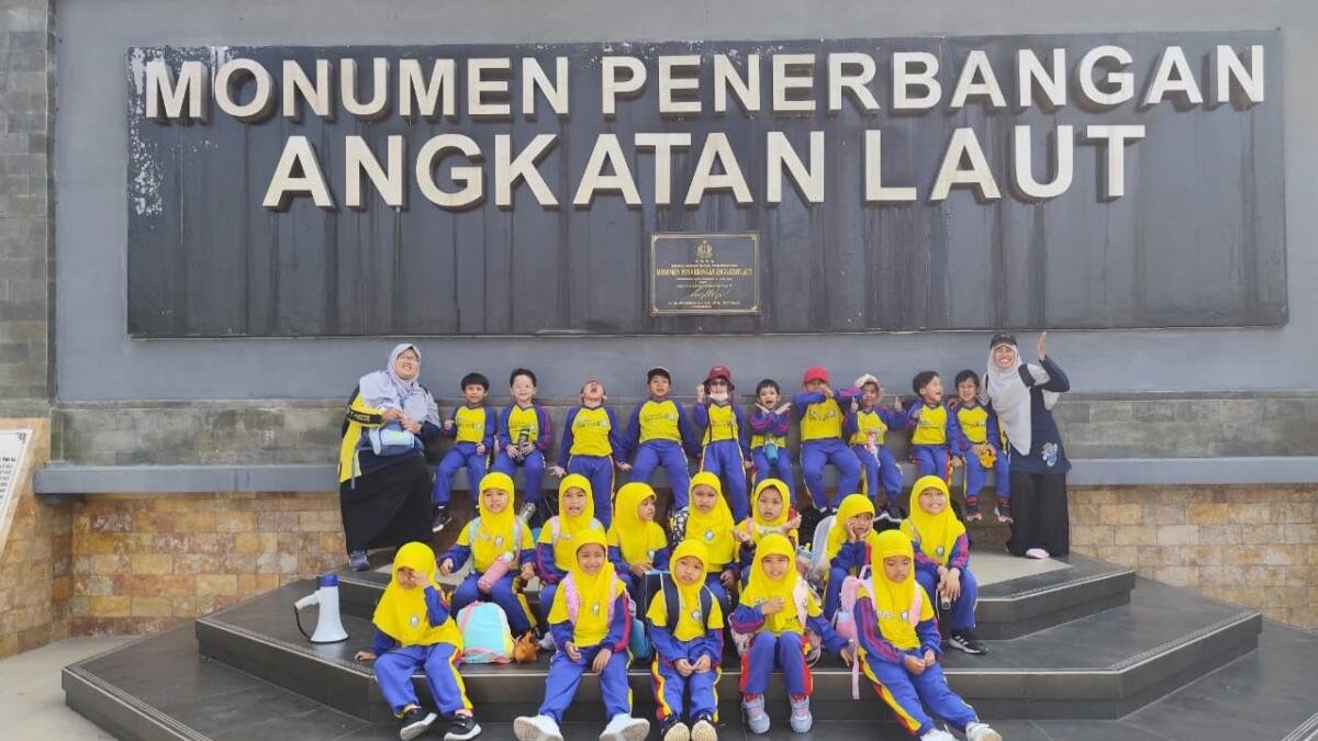 Explorer Cilik Ikrom, Semangat Berpetualang dalam Literasi Explore Day