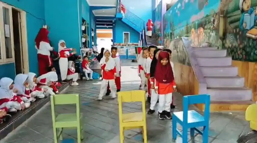 Game Edukatif Meriahkan Semarak Merah Putih di PAUD Aisyiyah II Kota Probolinggo