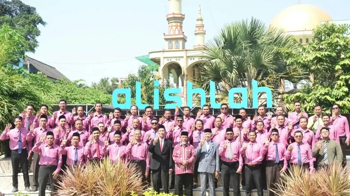 Guru Al-Ishlah Kompak, Semarakkan 40 Tahun Ponpes Al-Ishlah