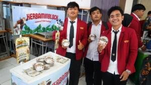 Herbaminblock, Suplemen Herbal Inovasi Mahasiswa UMM untuk Penuhi Kebutuhan Mineral Ternak
