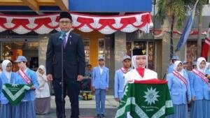 HUT RI ke-81, Kepala Smamda Sidoarjo Ajak Murid Jadikan Belajar sebagai Perjuangan