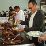Rendang Padang Hangatkan Istirahat Rombongan Family Gathering Smamda Sidoarjo di Magelang