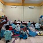 Jam Tenang SD Mugres Latih Fokus dan Kemandirian Murid PDPD di Ruang Sunshine
