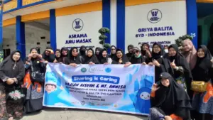 Kajian Aisyah dan MT Annisa Salurkan Donasi untuk Anak Yatim dan Balita Terlantar
