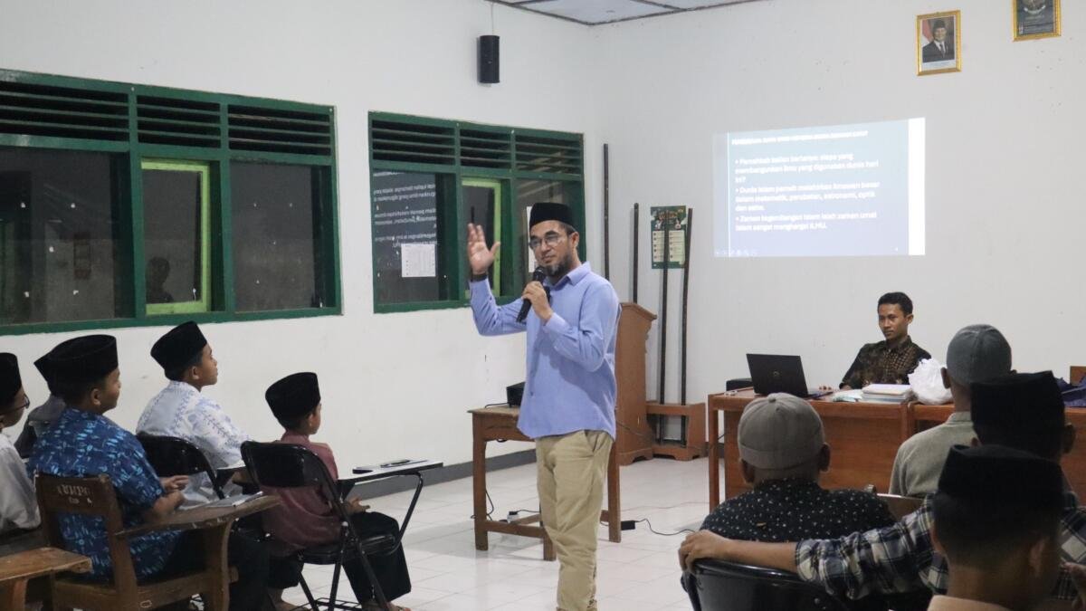 Kajian Santri Internasional: Menggali Warisan Ilmuwan Muslim, Menyiapkan Santri Pembina Peradaban