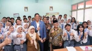 Menkeu Purbaya Dukung Perluasan Pemanfaatan Papan Interaktif Digital