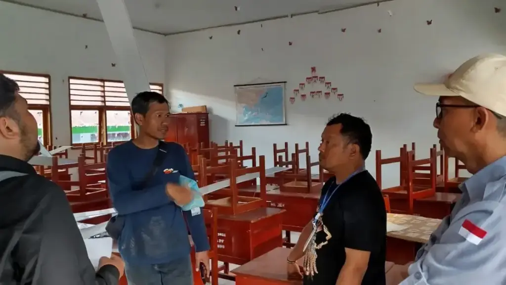 Kemendikdasmen Salurkan Bantuan untuk Murid dan Guru Terdampak Gempa NTT