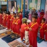 KisMis ABA III Ade Irma Suryani, Pembiasaan Ibadah dan Tapak Suci untuk Murid