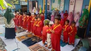 KisMis ABA III Ade Irma Suryani, Pembiasaan Ibadah dan Tapak Suci untuk Murid