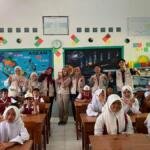 KKN Berdampak 143 UMM Ajak Siswa SDN 04 Gajahrejo Biasakan Cuci Tangan dan Gosok Gigi